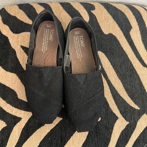 Black Lace Toms